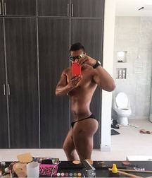 Huge Butt  5a0c7bf3ecd0e.jpg