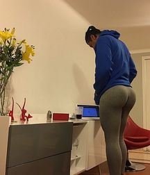 Huge Butt  5a0c7bfac3d7b.jpg