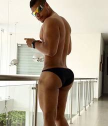 Huge Butt  5a0c7c11656c7.jpg