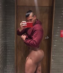 Huge Butt  5a0c7c160f904.jpg