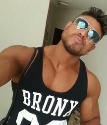 Diego Lauzen hot photos 5a0f0d8dac786.jpg