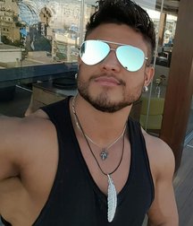Diego Lauzen hot photos 5a0f0d976c784.jpg