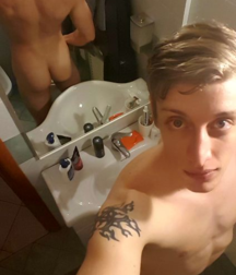 Selfie boy 016 5a1335089b76d.png