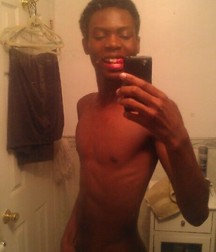 SELFIES BLACK 5a1335f70c3c9.jpg