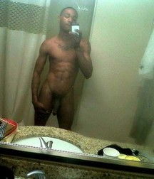 SELFIES BLACK 5a1335ff65e2b.jpg