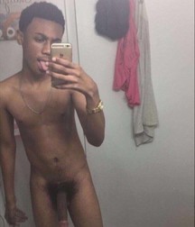 SELFIES BLACK 5a13360a8c8ea.jpg