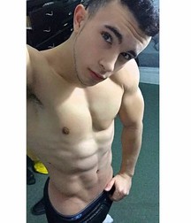 Sexy Anthony  Gymnast 5a2febf868f32.jpg