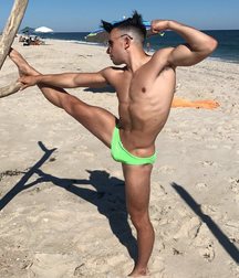 Sexy Anthony  Gymnast 5a2fec6540300.jpg