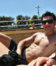 Nice boy  5a8b3528993fd.png
