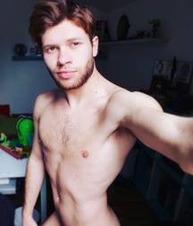 Sexy red boy 5aa7b99a6229a.jpg