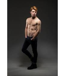 Sexy red boy 5aa7b99f91718.jpg