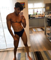 YOUNG SEXY GUY  5b12e93b82e86.png