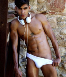YOUNG SEXY GUY  5b12e940bda8d.png