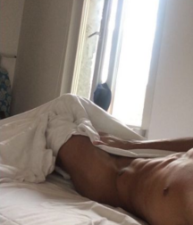 YOUNG SEXY GUY  5b12e9488a52a.png
