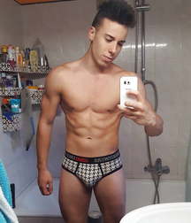 SEXY TWINK BODYBUILDER 5b81888811b73.jpg