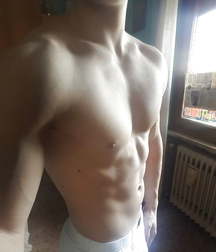 SEXY TWINK BODYBUILDER 5b81888b8f0f7.jpg