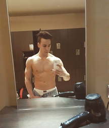 SEXY TWINK BODYBUILDER 5b81888f3b19c.jpg