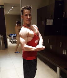 SEXY TWINK BODYBUILDER 5b818897a7c2d.jpg