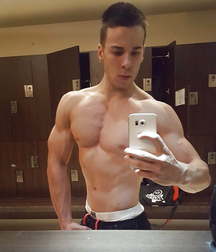 SEXY TWINK BODYBUILDER 5b8188a00753e.jpg