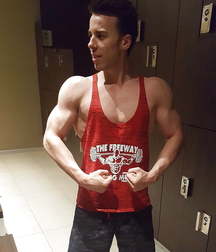 SEXY TWINK BODYBUILDER 5b8188ab169af.jpg