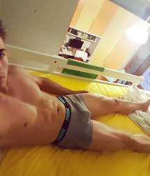SEXY TWINK BODYBUILDER 5b8188b113cec.jpg