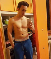 SEXY TWINK BODYBUILDER 5b8188b77558d.jpg