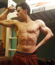 SEXY TWINK BODYBUILDER 5b8188baebf03.jpg