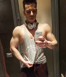 SEXY TWINK BODYBUILDER 5b8188c6ad6e9.jpg