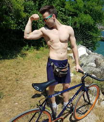 SEXY TWINK BODYBUILDER 5b8188c93d893.jpg