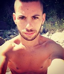 cute gay boy 5b8bf393a5a95.jpg