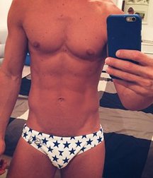 cute gay boy 5b8bf3a1191e1.jpg