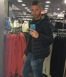 cute gay boy 5b8bf3c49265c.jpg