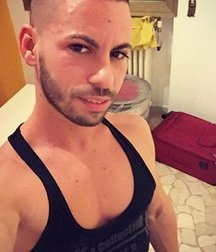 cute gay boy 5b8bf3c78f030.jpg