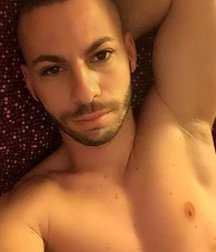 cute gay boy 5b8bf3d176160.jpg