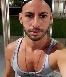 cute gay boy 5b8bf3e016ee3.jpg