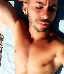 cute gay boy 5b8bf3e560c09.jpg