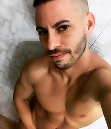 cute gay boy 5b8bf3efc9b3a.jpg