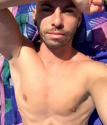 cute gay boy 5b8bf3f5ece4b.jpg
