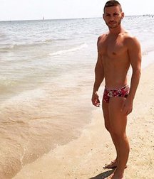 cute gay boy 5b8bf40e7eece.jpg