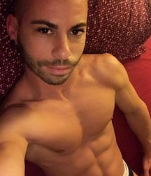 cute gay boy 5b8bf42ca4655.jpg