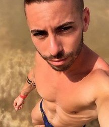 cute gay boy 5b8bf432c61cb.jpg