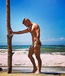 cute gay boy 5b8bf43d2d7a6.jpg