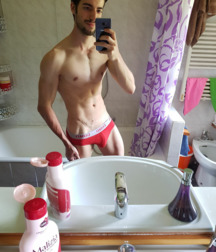Hot boy muscle 5ba3a916b75d1.jpg