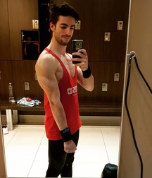 Hot boy muscle 5ba3a91e44b0d.jpg