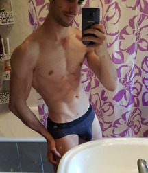 Hot boy muscle 5ba3a924733d5.jpg