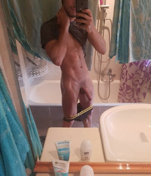 Hot boy muscle 5ba3a93df1e97.jpg