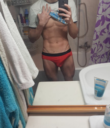 Hot boy muscle 5ba3aa2b9d722.jpg