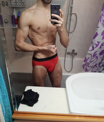 Hot boy muscle 5ba3aa3127cfb.jpg