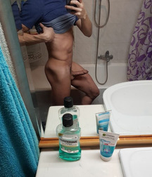 Hot boy muscle 5ba3aa3d1b5ca.jpg