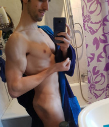 Hot boy muscle 5ba3aa6f73b5d.jpg